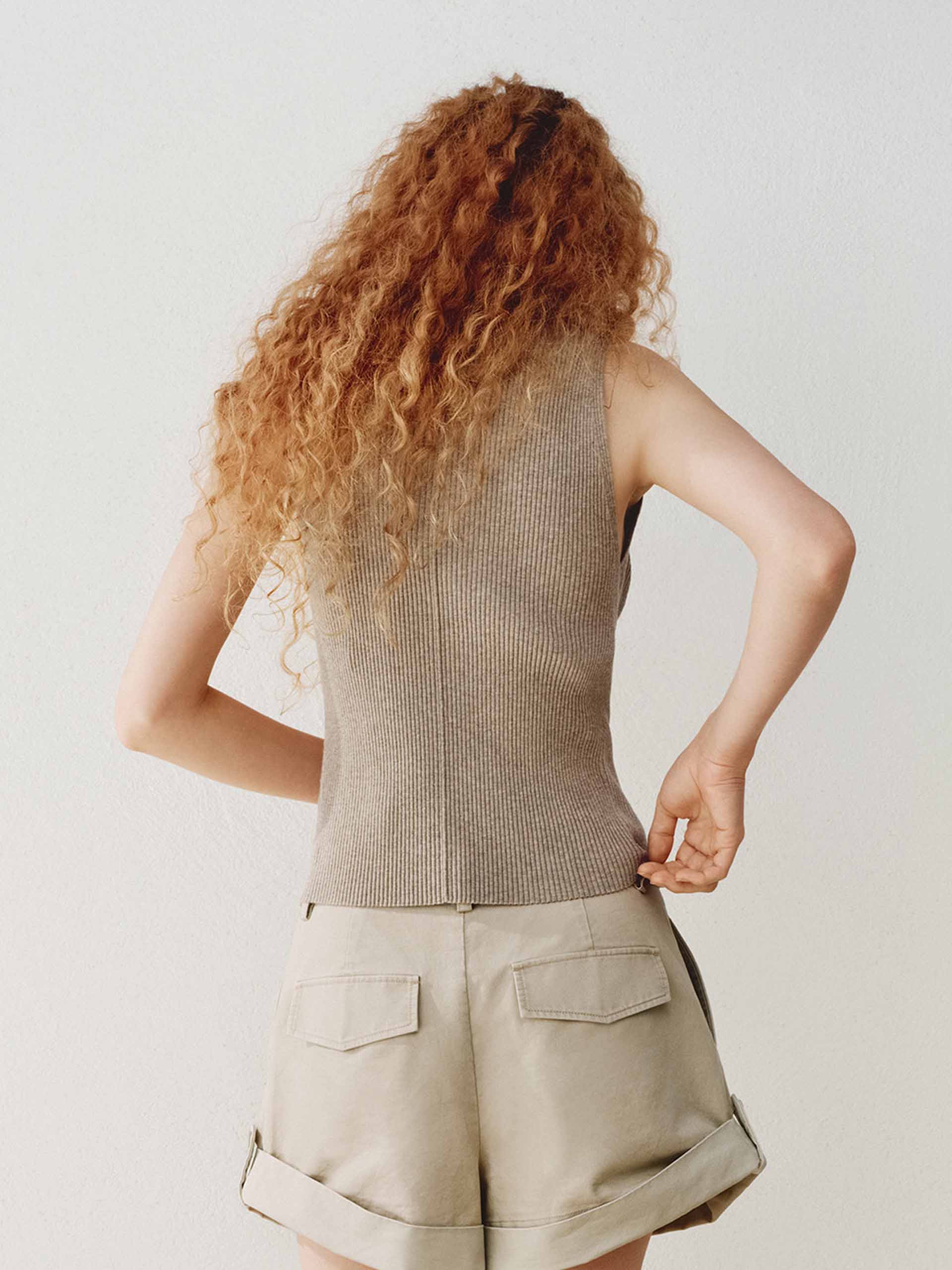 Two-Way Zip Sleeveless Cardigan - Image 7
