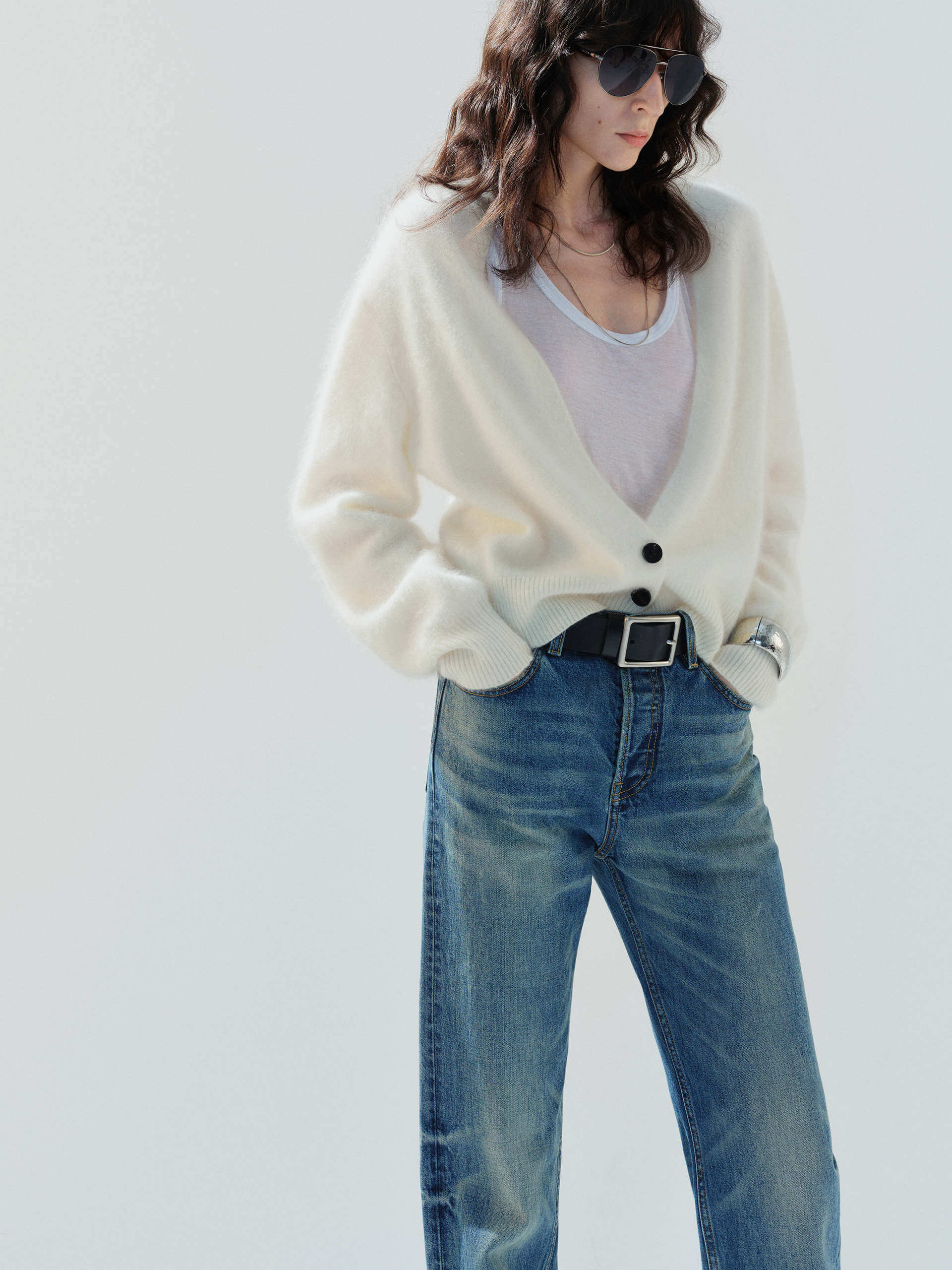 V-neck Cashmere Cardigan - Image 10