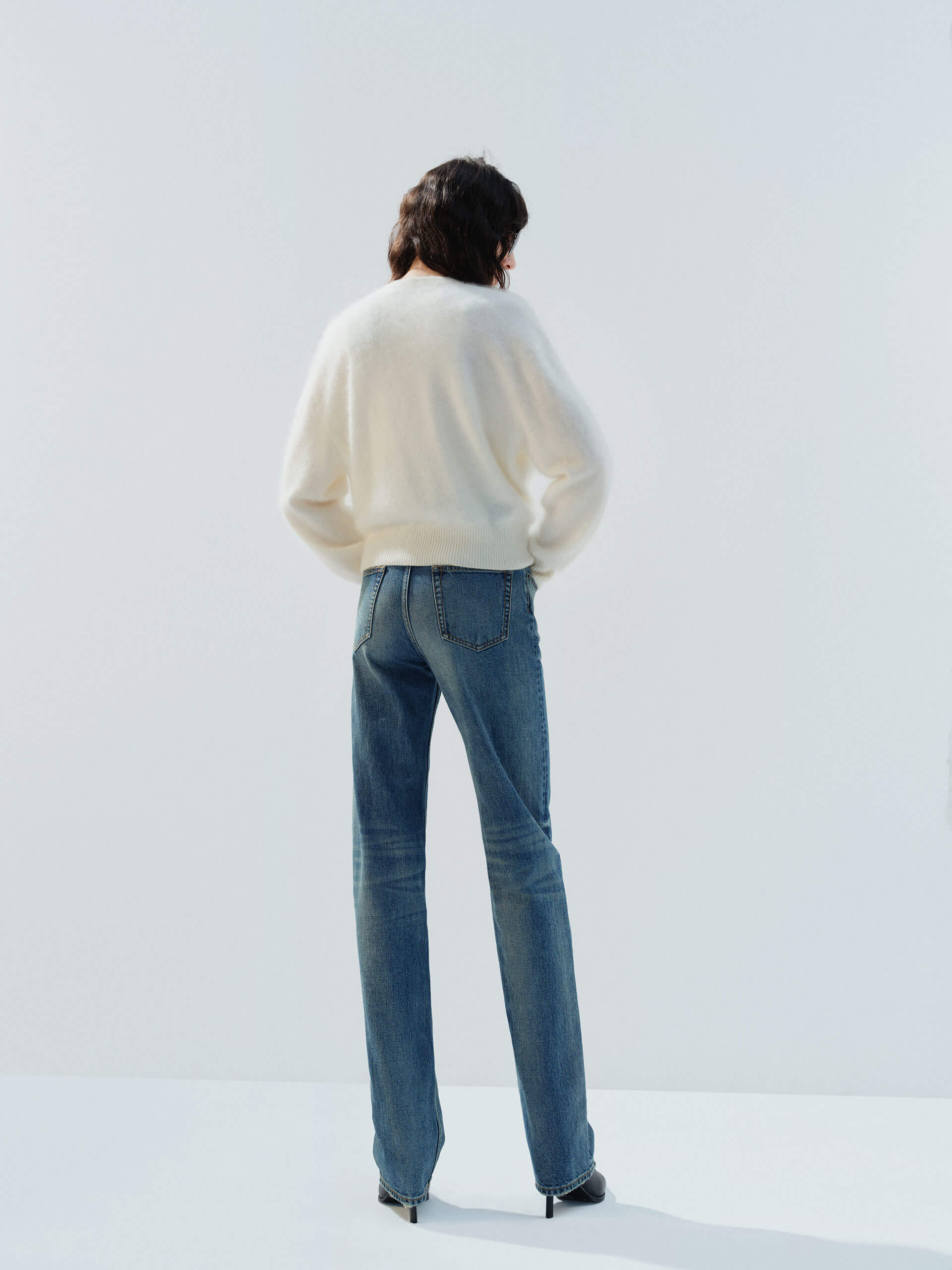 V-neck Cashmere Cardigan - Image 15