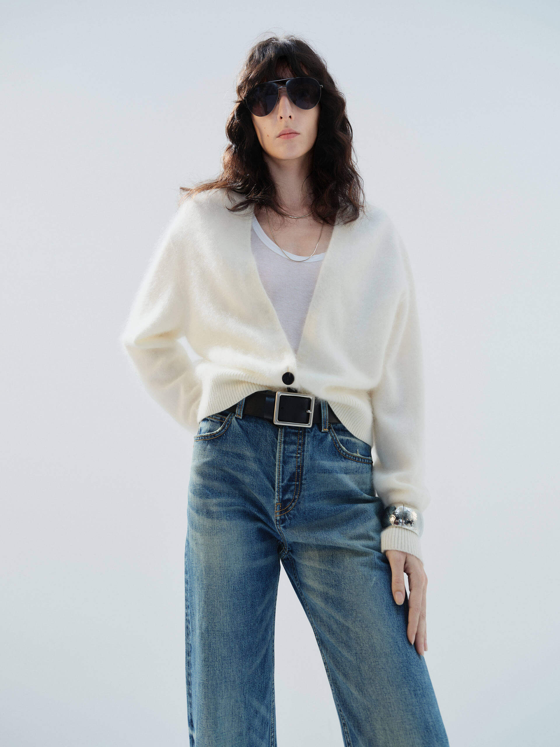 V-neck Cashmere Cardigan - Image 9