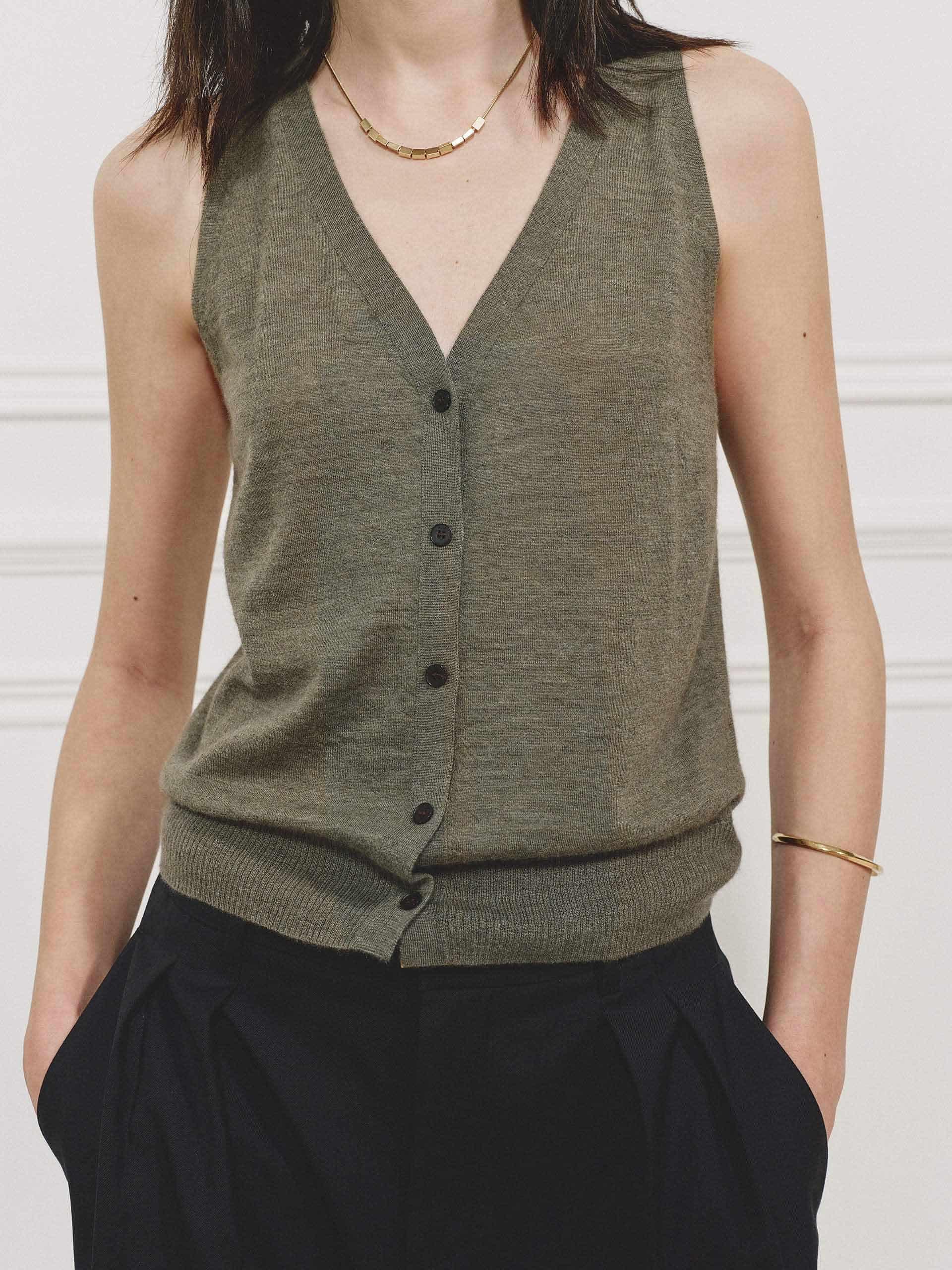 V-neck Cashmere Knit Cardigan - Image 16