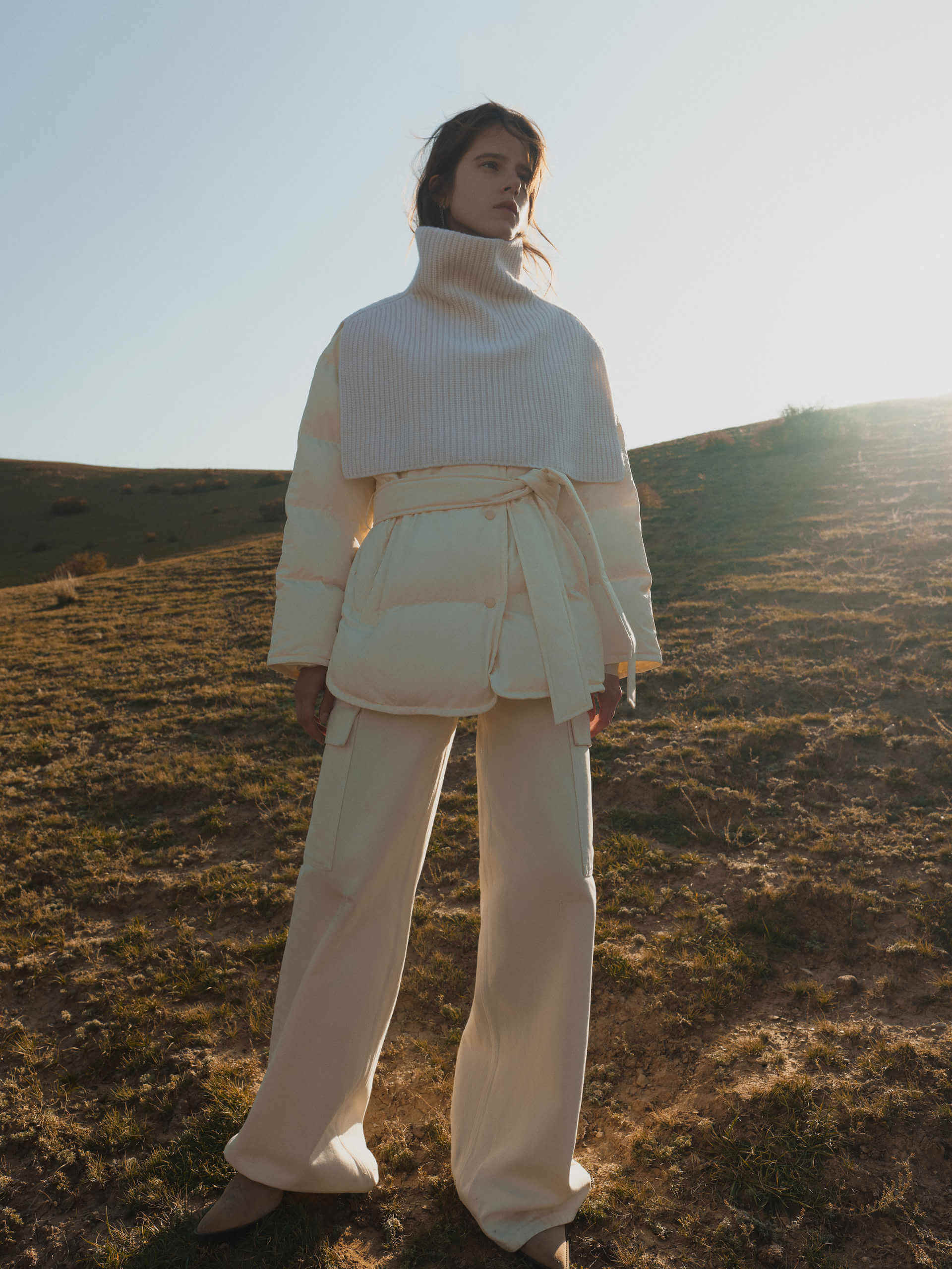 V-neck Down Jacket with Shawl - Image 7