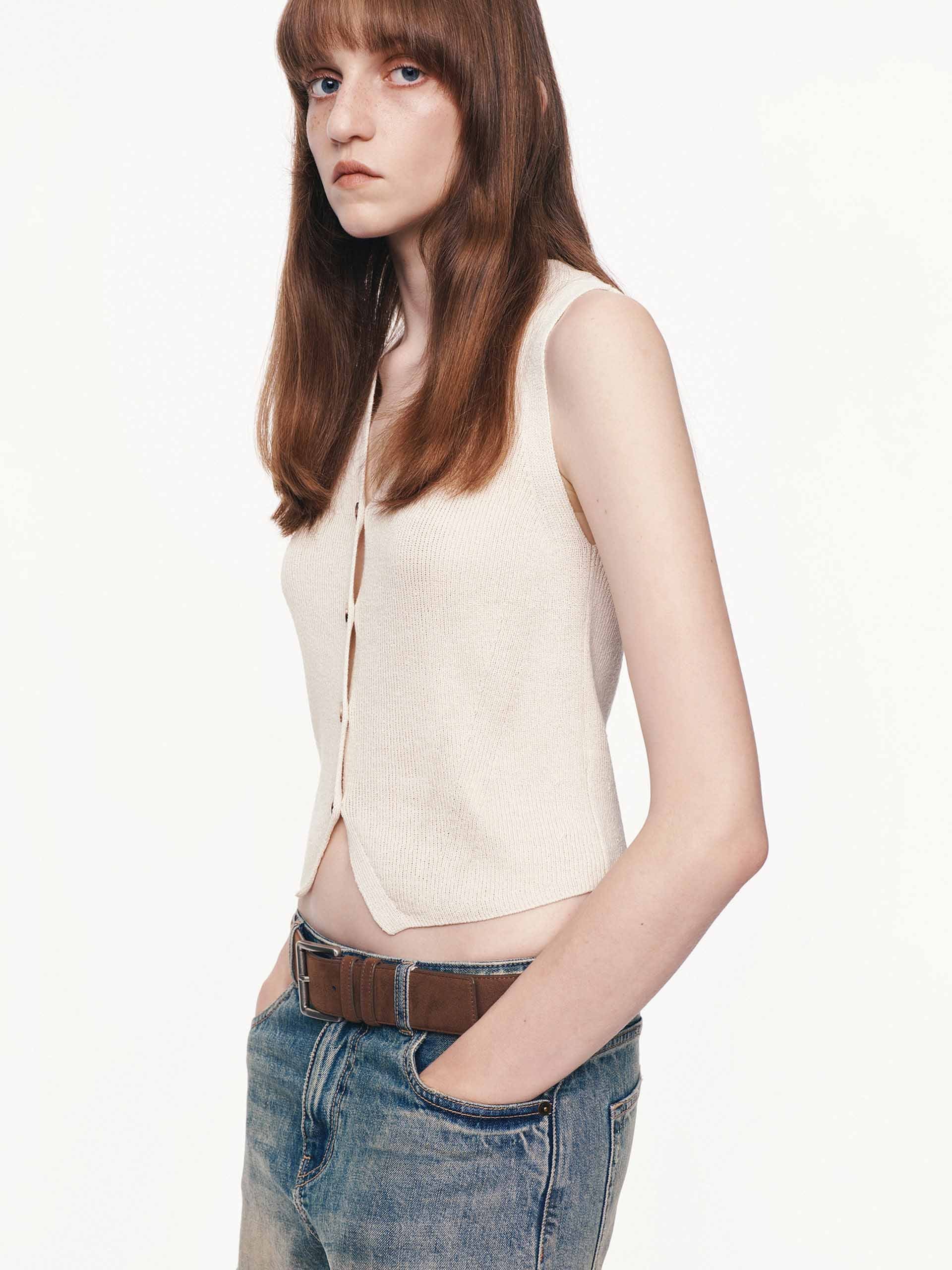 V-neck Fitted Wool Cardigan - Image 3