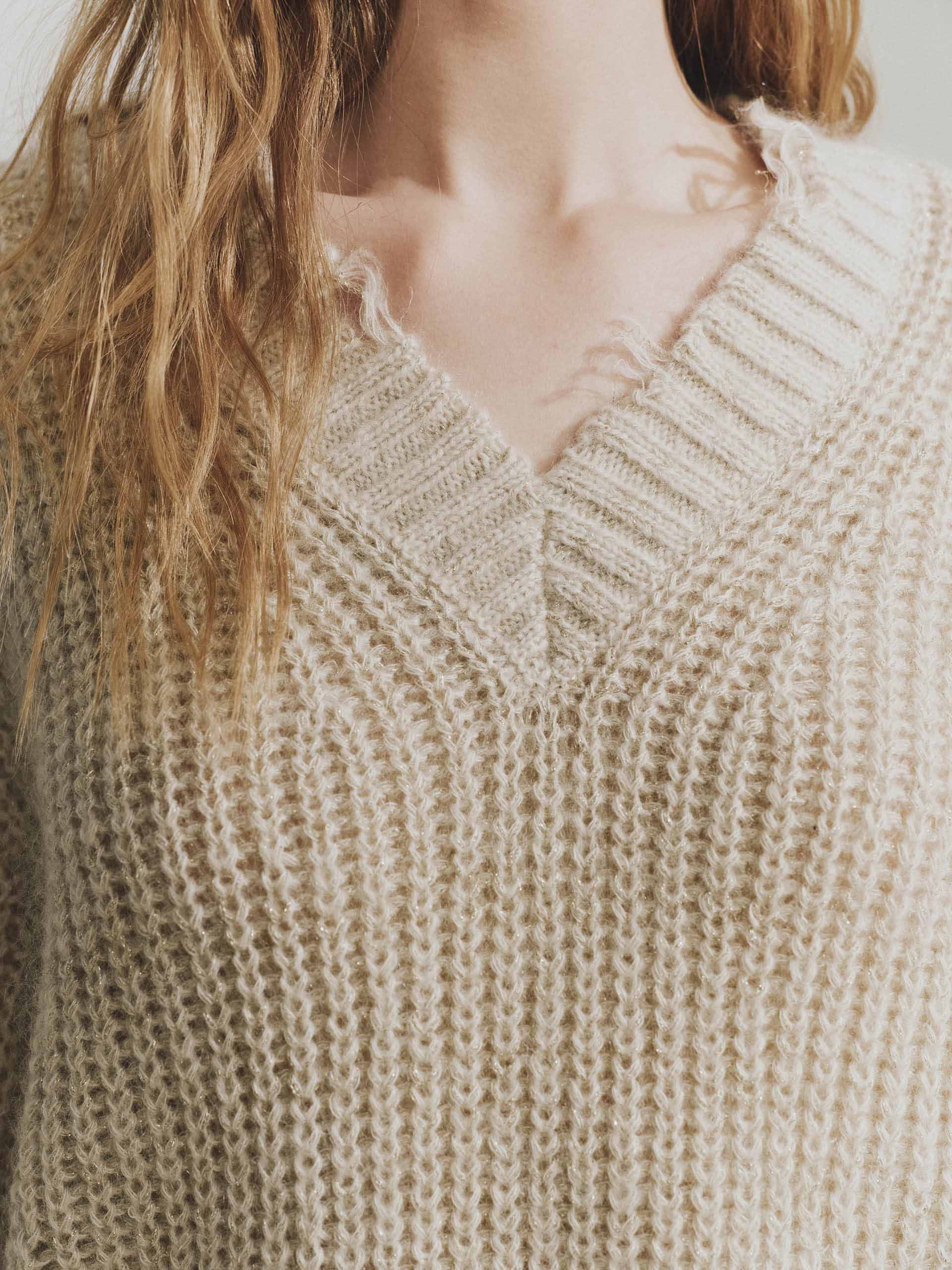 V-neck Raw Hem Sweater - Image 7