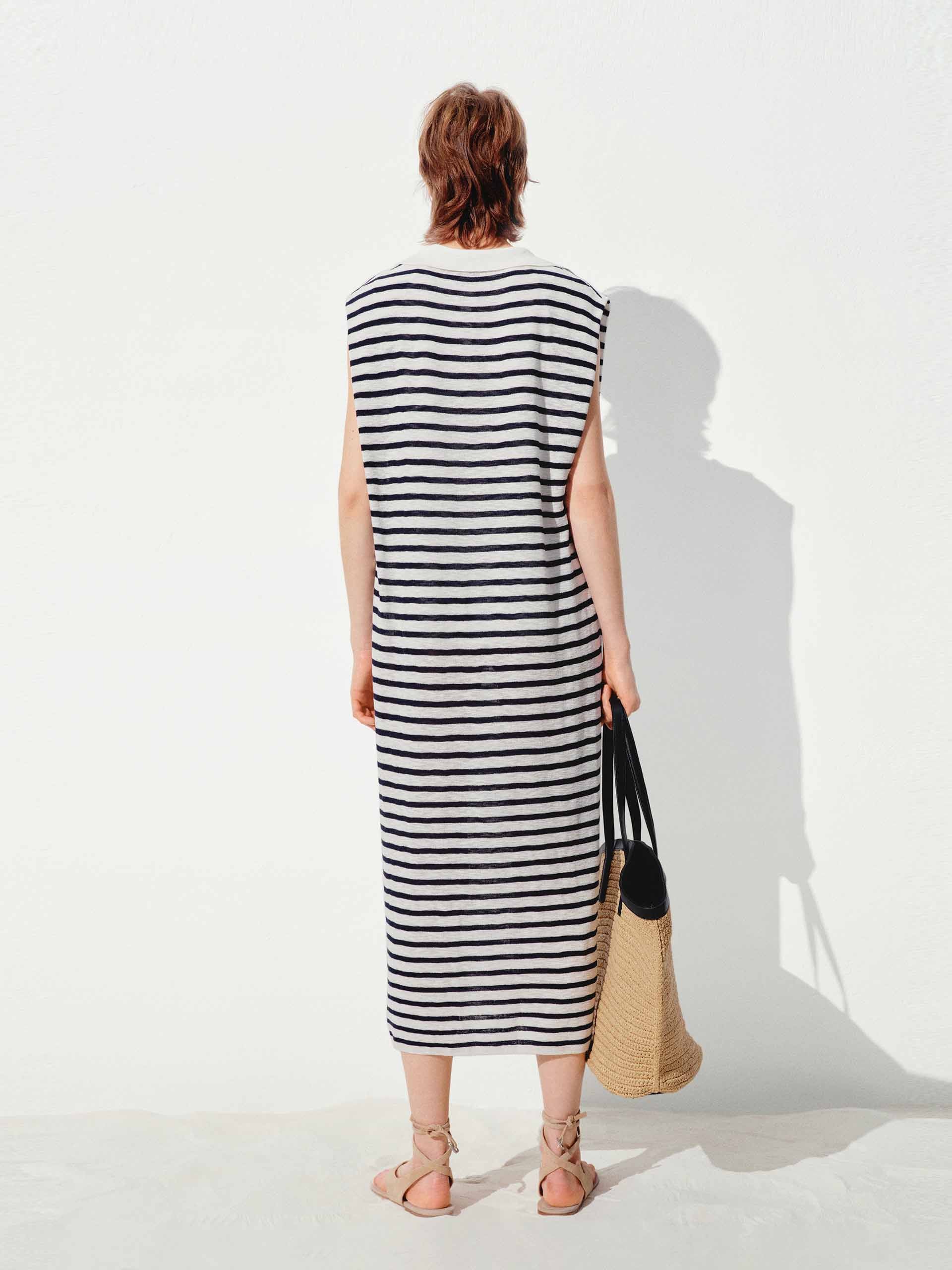 V-neck Sleeveless Dress - Image 3
