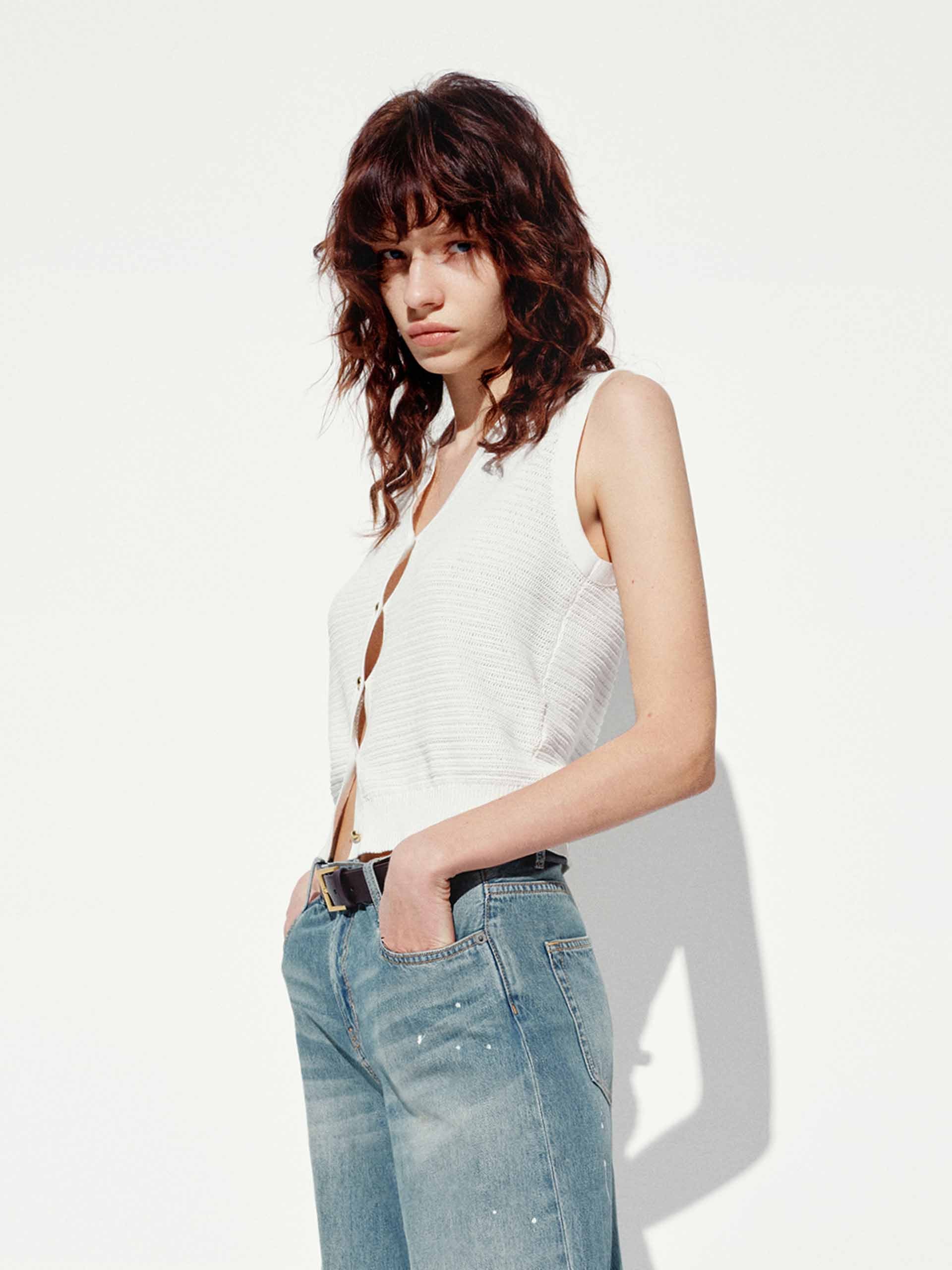 V-neck Sleeveless Knit Cardigan - Image 7