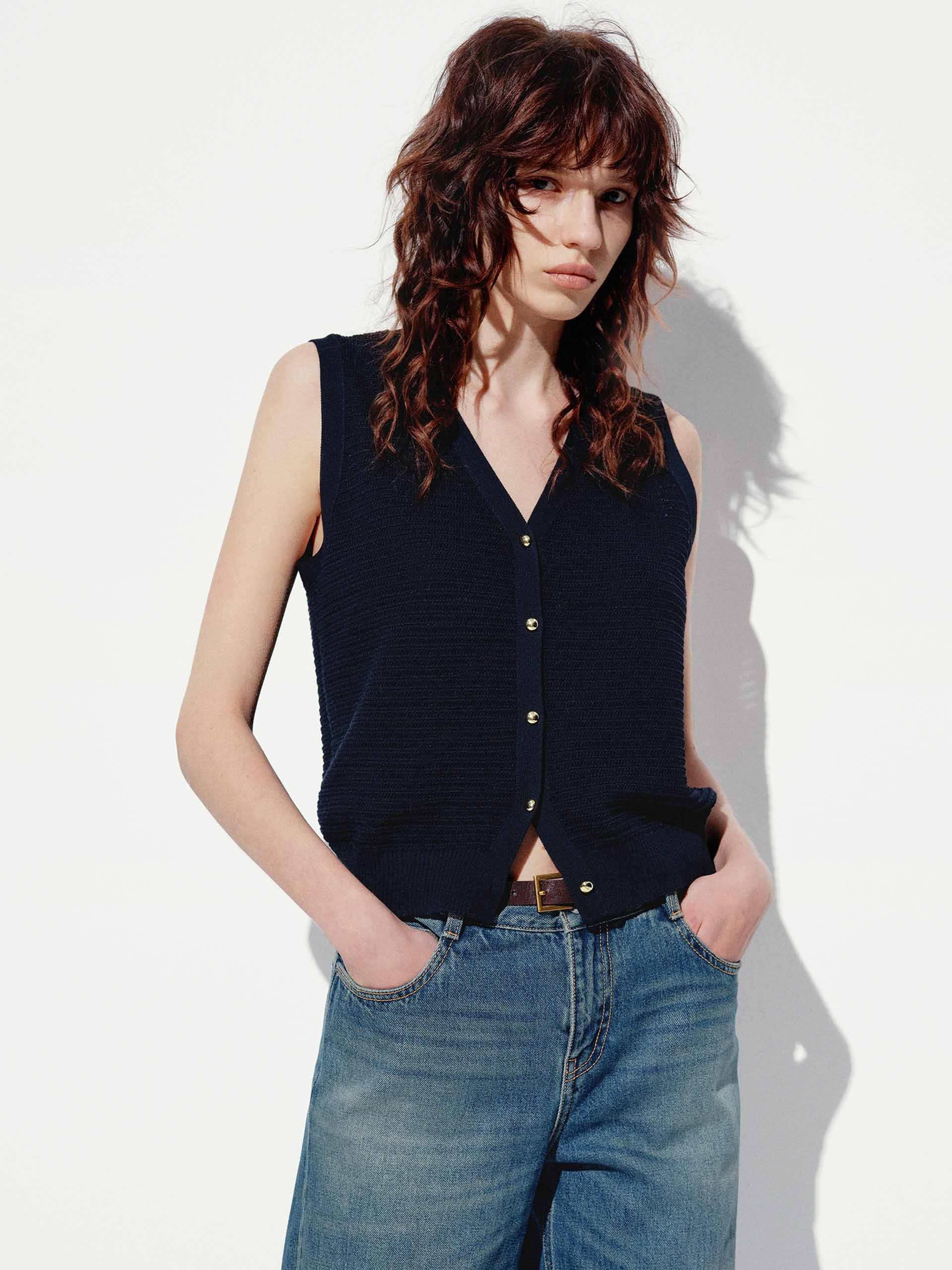 V-neck Sleeveless Knit Cardigan - Image 8