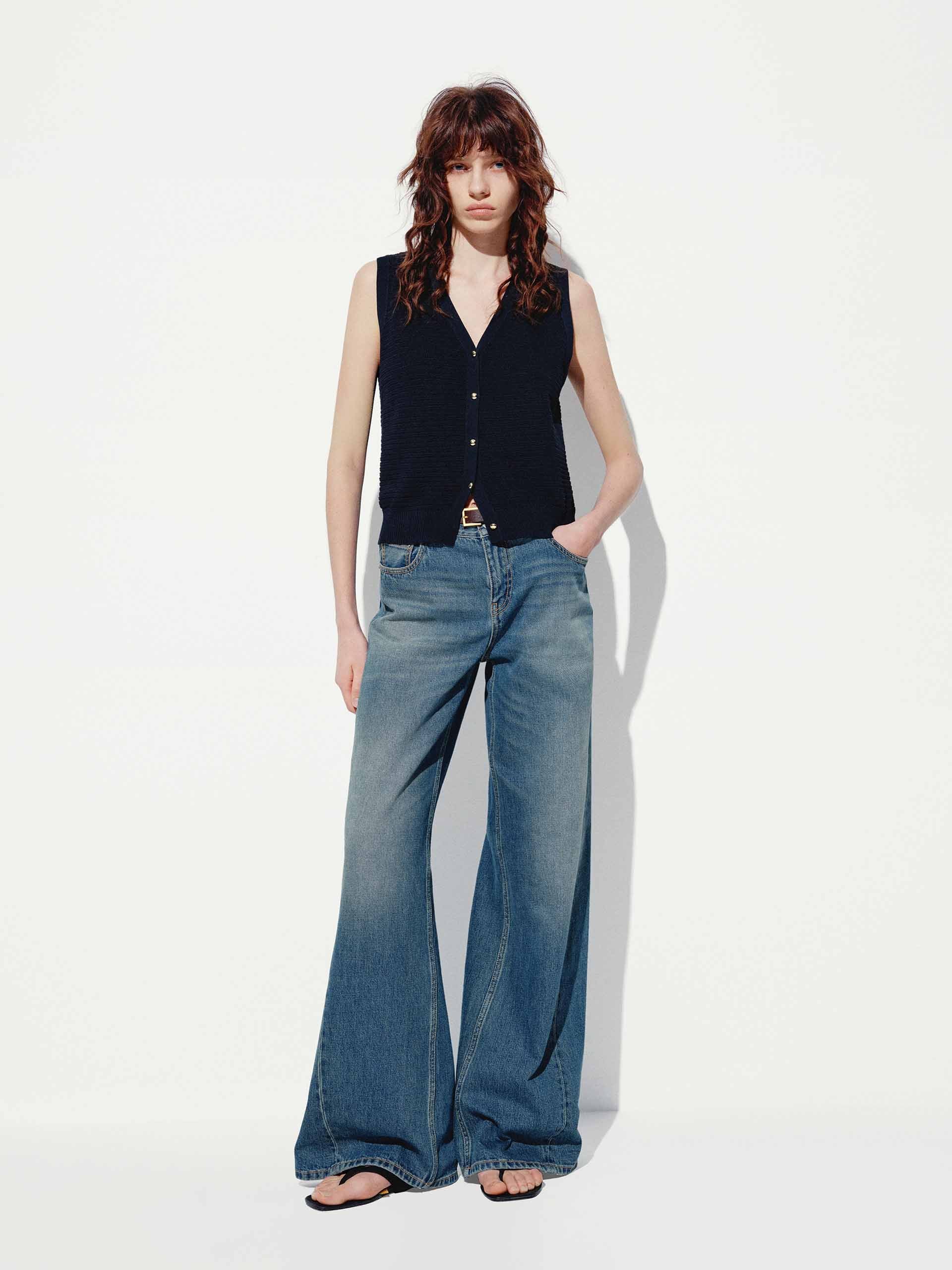 V-neck Sleeveless Knit Cardigan - Image 9