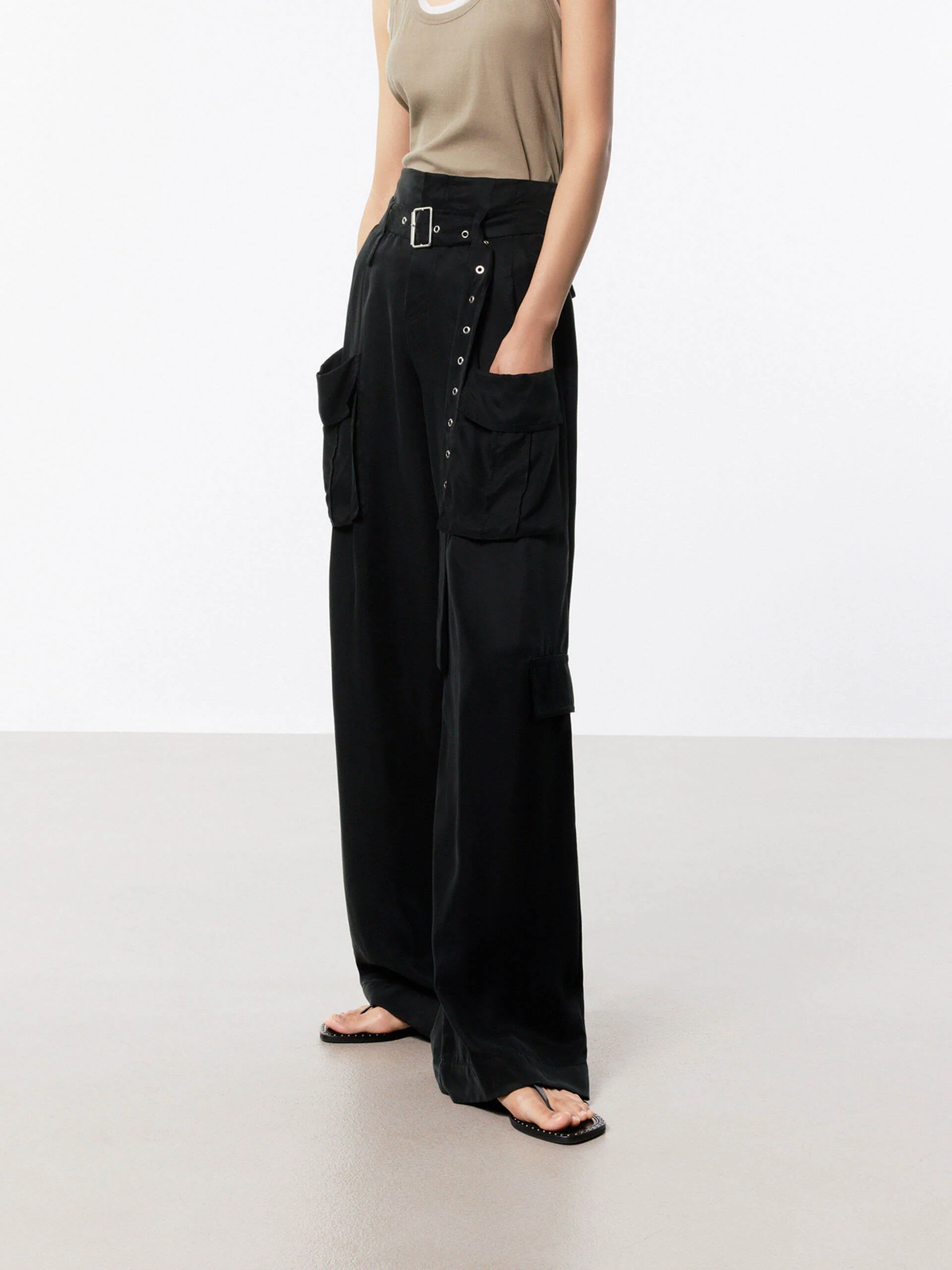 Wide Leg Cargo Pants - Image 16