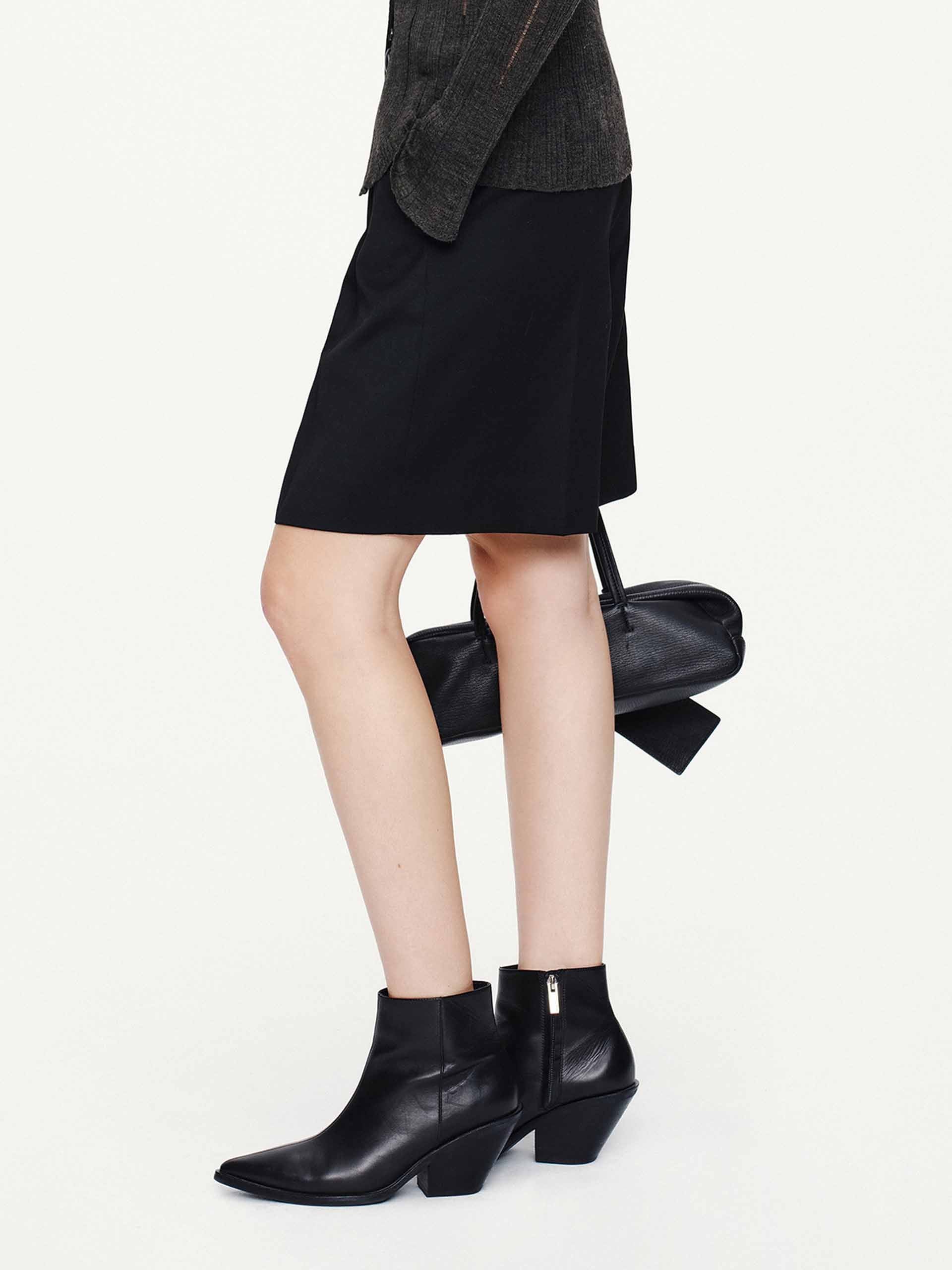 With Belt Pleated Shorts - Image 3