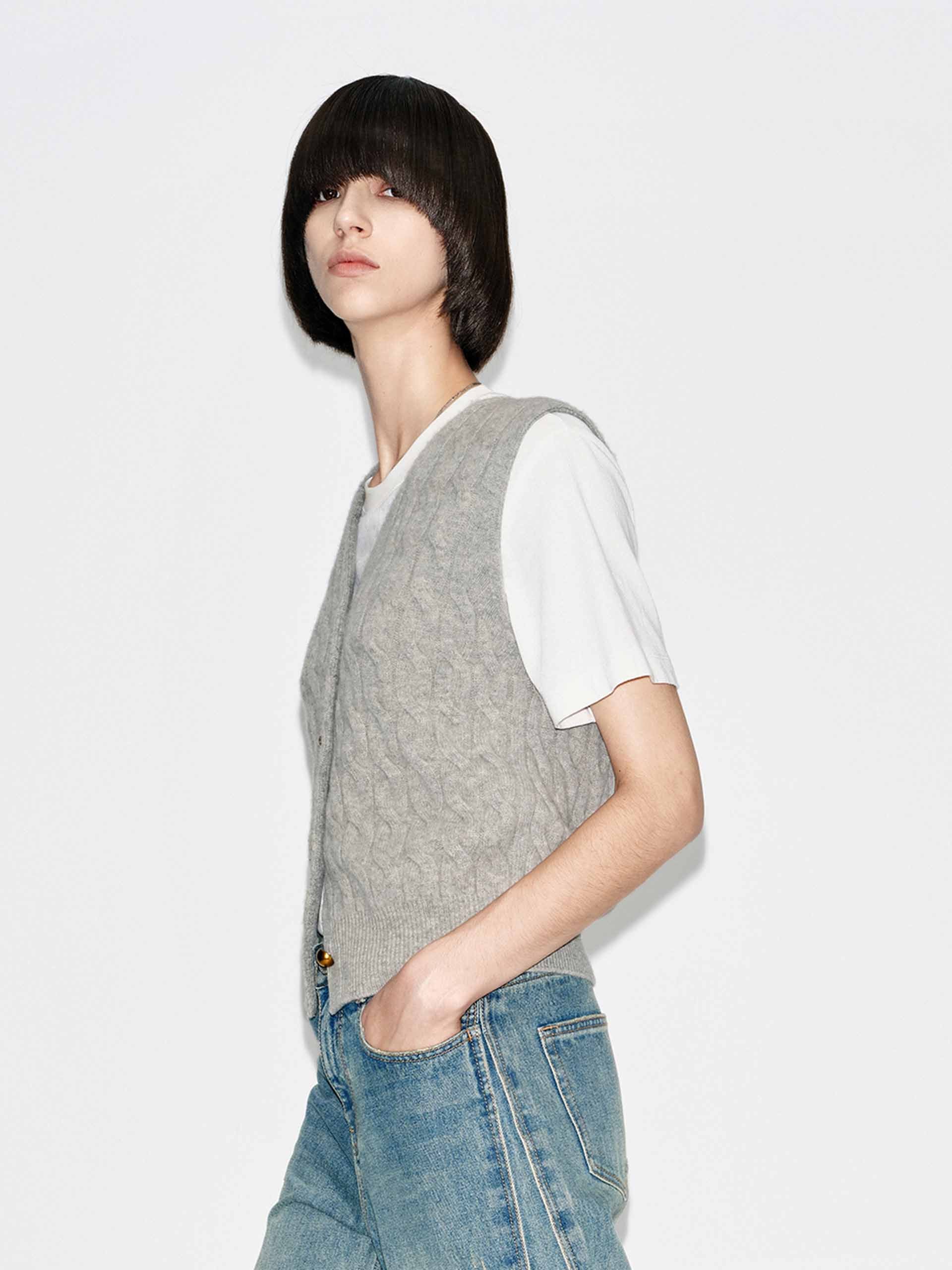 Wool Blend Sleeveless Cardigan - Image 12
