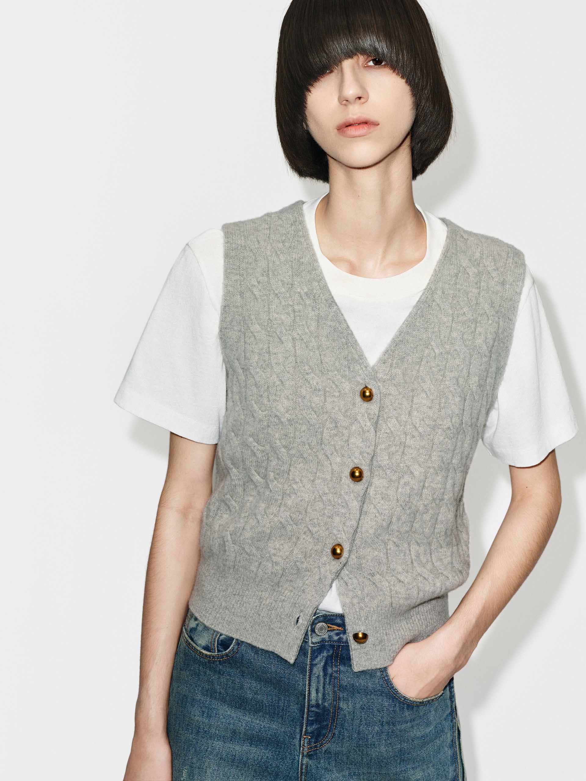Wool Blend Sleeveless Cardigan - Image 13