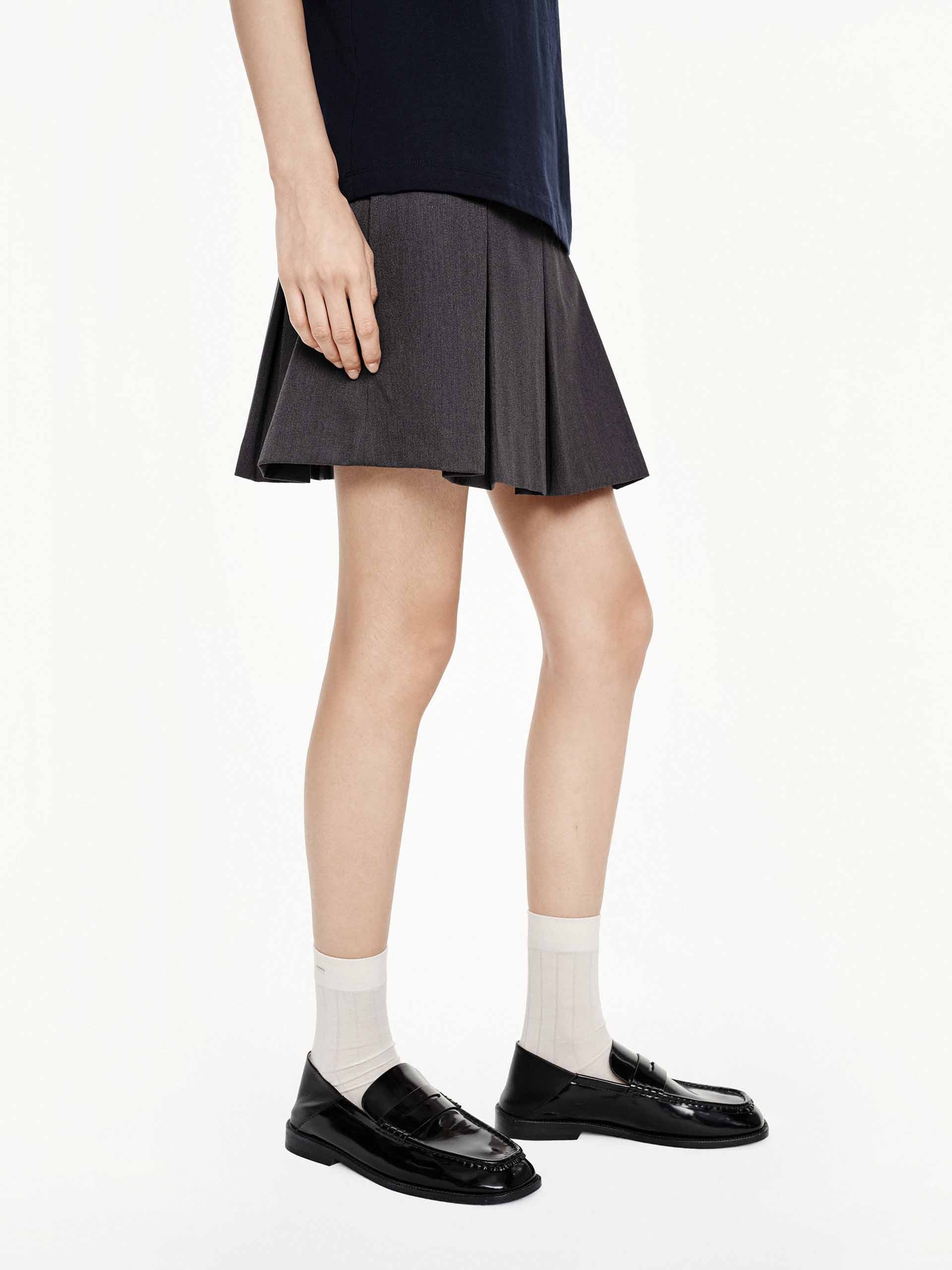 Zipper Pleated Mini Skirt - Image 3